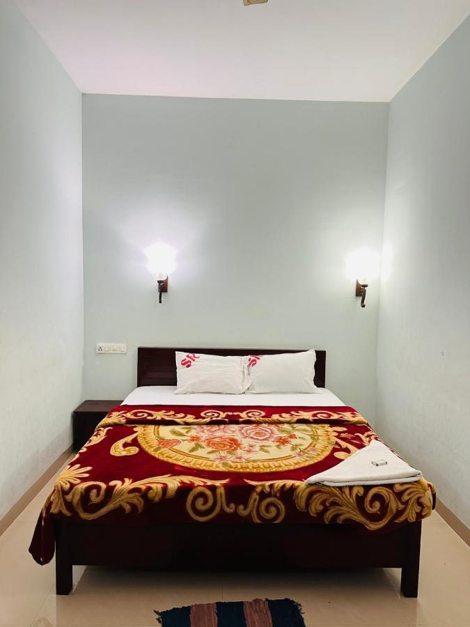 Pkn Homestay Kumily Thekkady Buitenkant foto